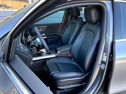 Used 2025 Mercedes-Benz GLA 250 image 8