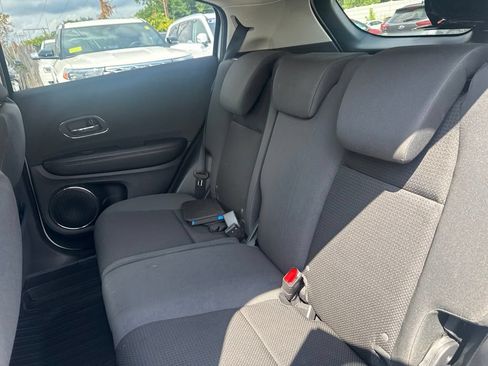 Used 2022 Honda HR-V EX image 16