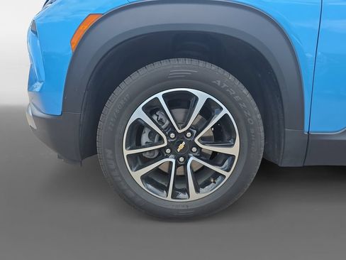 Used 2025 Chevrolet TrailBlazer LT AWD/4WD image 14