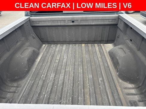Used 2017 Chevrolet Colorado LT w/ LT Convenience Package RWD image 10