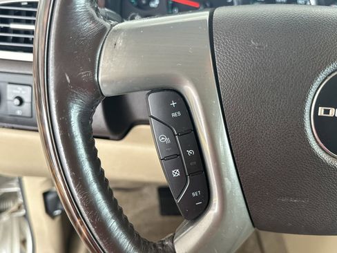 Used 2014 GMC Yukon Denali RWD image 21