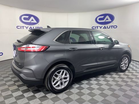 Used 2023 Ford Edge SEL image 3