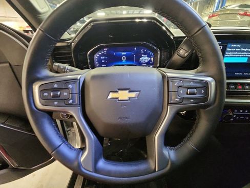 Certified 2025 Chevrolet Silverado 1500 LT AWD/4WD image 16
