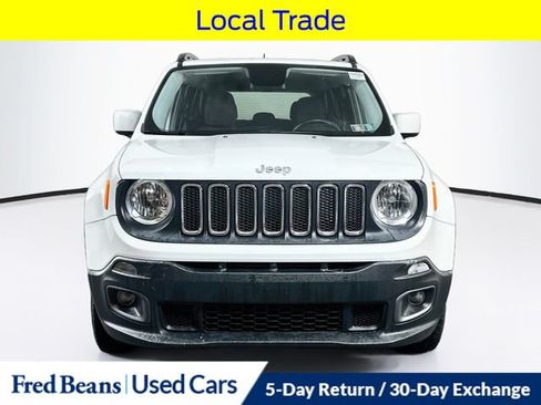Used 2017 Jeep Renegade Latitude w/ Popular Equipment Group AWD/4WD image 2
