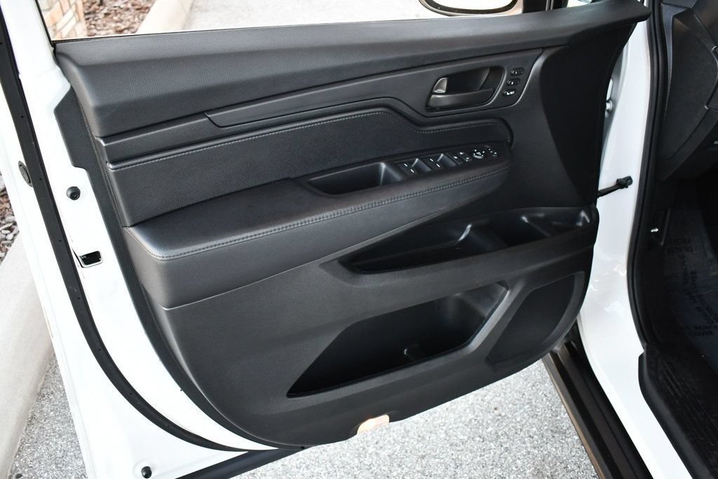 Used 2023 Honda Odyssey EX-L image 12