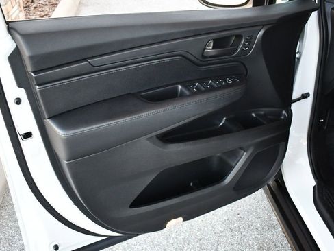 Used 2023 Honda Odyssey EX-L image 12