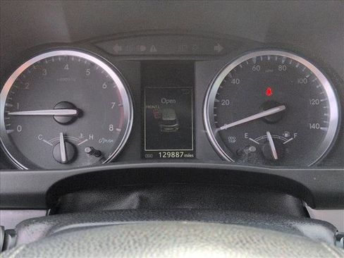 Used 2016 Toyota Highlander XLE image 11