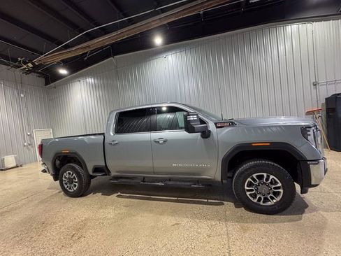 Used 2024 GMC Sierra 2500 SLE image 7