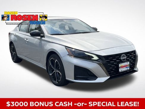 New 2025 Nissan Altima 2.5 SR w/ SR Premium Package image 7