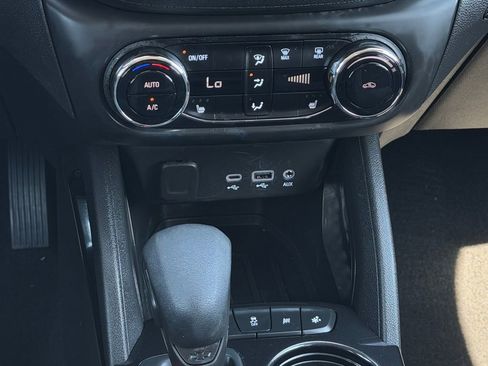 Used 2023 Chevrolet TrailBlazer LT w/ Convenience Package FWD image 15