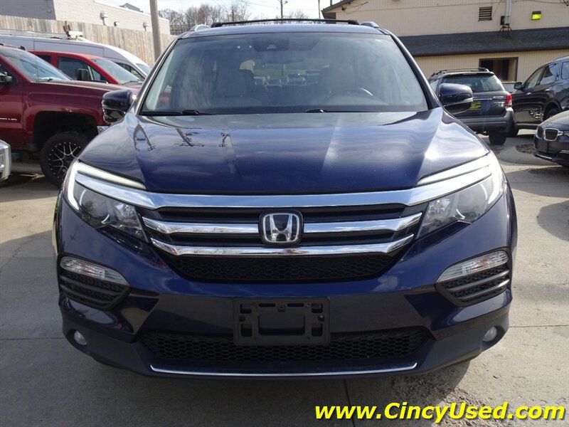 Used 2017 Honda Pilot Touring image 2