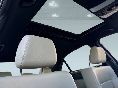 Used 2013 Mercedes-Benz E 350 BlueTEC Sedan image 14