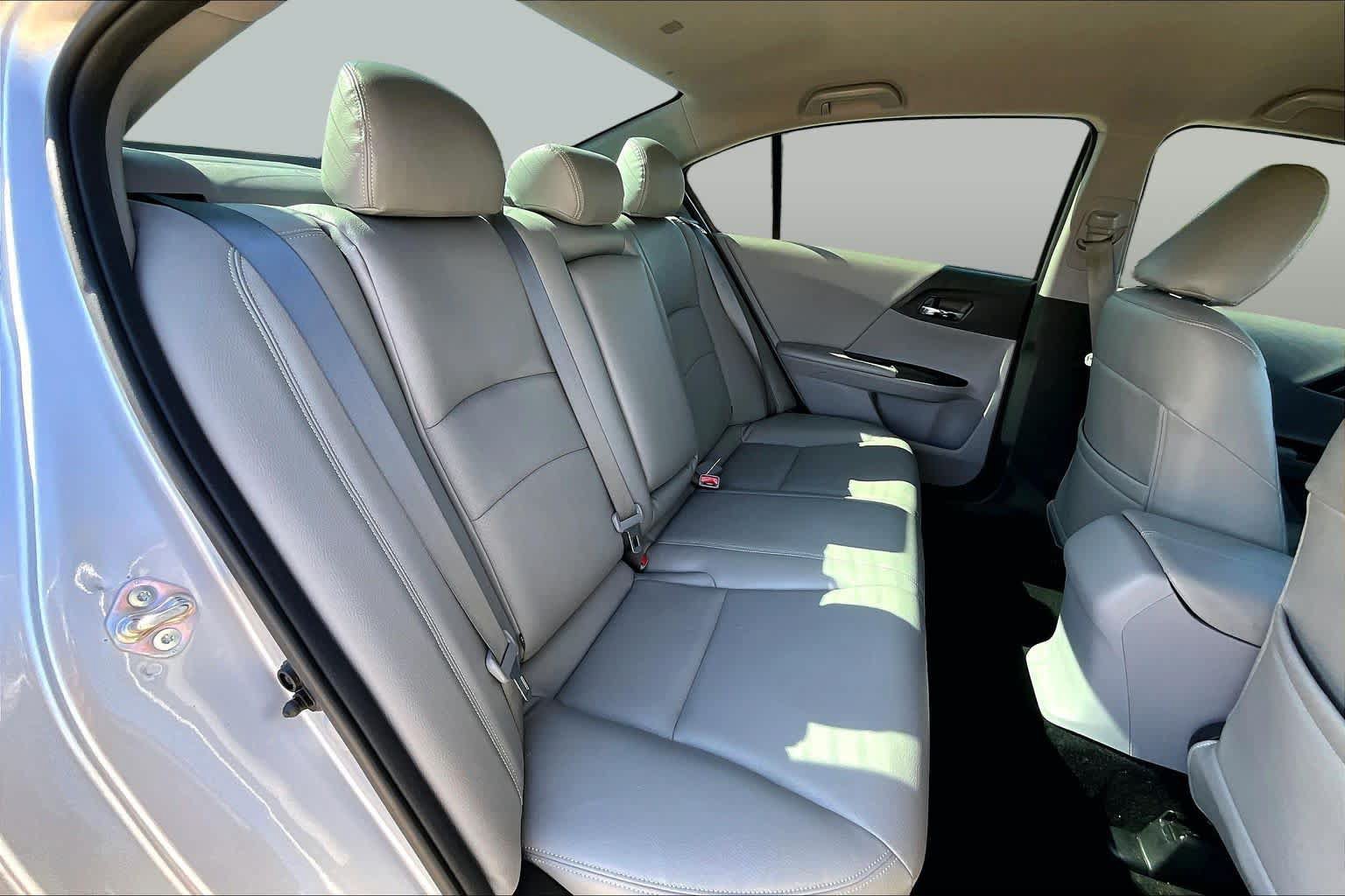 Used 2015 Honda Accord LX image 18