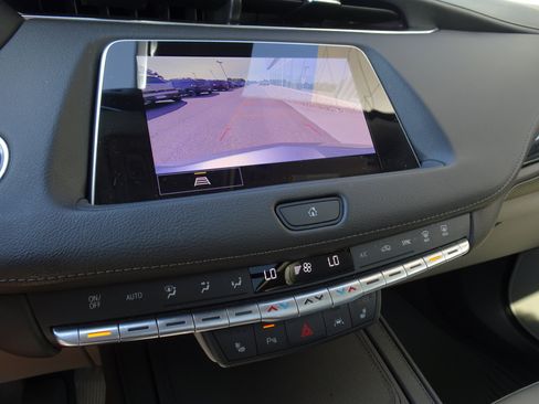Used 2023 Cadillac XT4 Premium Luxury w/ Technology Package AWD/4WD image 19