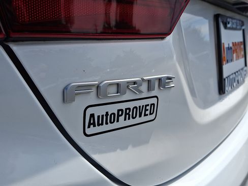 Used 2024 Kia Forte LXS FWD image 28