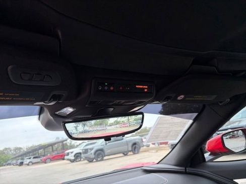 Used 2025 Chevrolet Corvette Stingray Preferred Cpe w/ Z51 Performance Package image 25