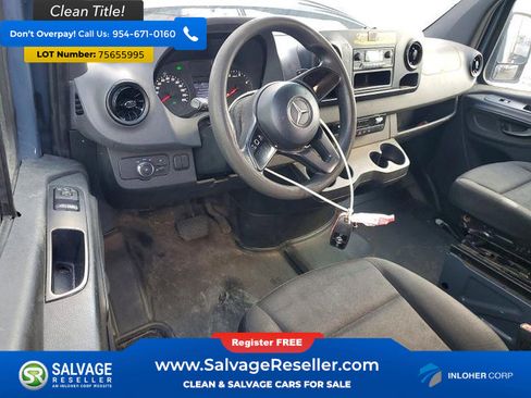 Used 2019 Mercedes-Benz Sprinter 144 image 11
