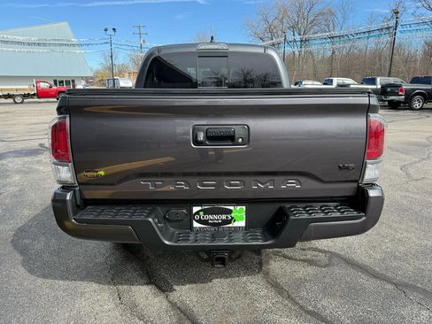 Used 2023 Toyota Tacoma TRD Sport image 4