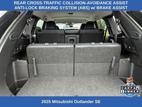 Used 2025 Mitsubishi Outlander SE AWD/4WD image 10