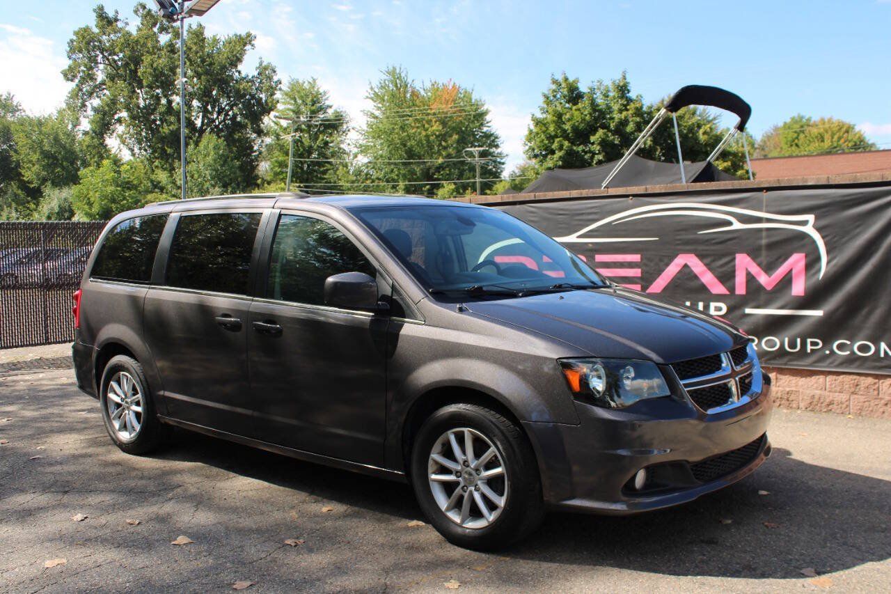 Used 2020 Dodge Grand Caravan SXT FWD image 4