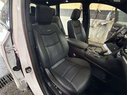 Certified 2024 Cadillac XT6 Sport w/ LPO, Onyx Lite Package image 27