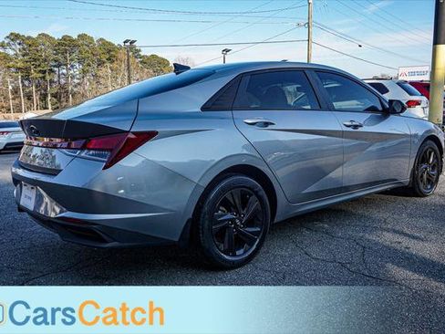 Used 2022 Hyundai Elantra SEL image 15