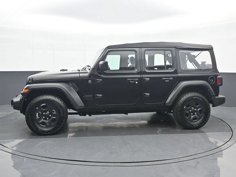 Used 2022 Jeep Wrangler Unlimited Sport AWD/4WD image 3