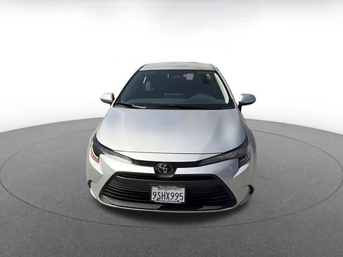 Used 2025 Toyota Corolla LE image 4