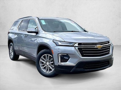Used 2023 Chevrolet Traverse LT FWD image 12