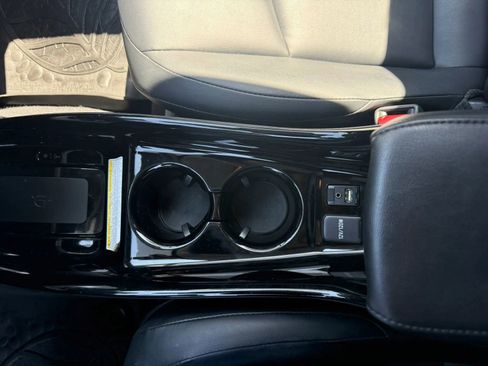 Used 2019 Toyota Prius Prime Advanced image 24