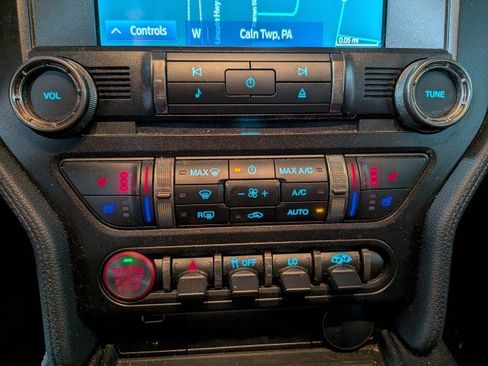 Used 2020 Ford Mustang Shelby GT350 w/ Technology Package image 28