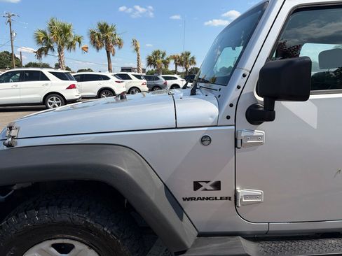 Used 2009 Jeep Wrangler X AWD/4WD image 9