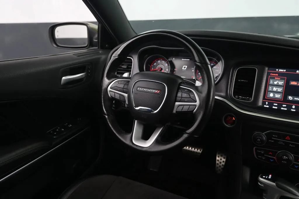Used 2018 Dodge Charger R/T Scat Pack w/ Dynamics Package RWD image 36