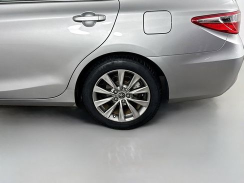 Used 2015 Toyota Camry XLE w/ Moonroof Package image 20