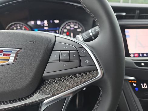 New 2026 Cadillac XT5 Sportv w/ LPO, Floor Liner Package AWD/4WD image 23