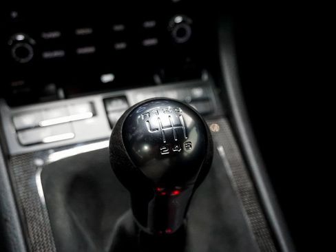 Used 2020 Porsche 718 Cayman GT4 RWD image 13