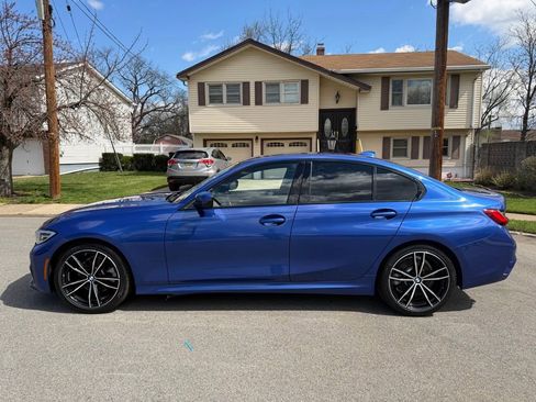 Used 2019 BMW 330i xDrive Sedan w/ M Sport Package AWD/4WD image 4