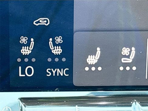 Used 2025 Volkswagen Atlas SE image 20