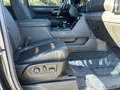 Used 2022 GMC Sierra 1500 AT4 w/ Technology Package image 13