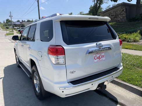 Used 2013 Toyota 4Runner SR5 image 3