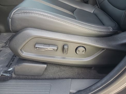 Used 2025 Honda Pilot EX-L image 22