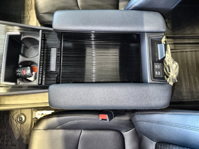 New 2026 Toyota Sienna XLE Woodland Edition AWD/4WD image 21