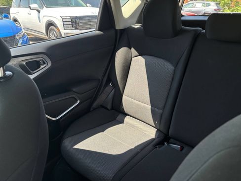 Used 2025 Kia Soul LX w/ LX Technology Package FWD image 37