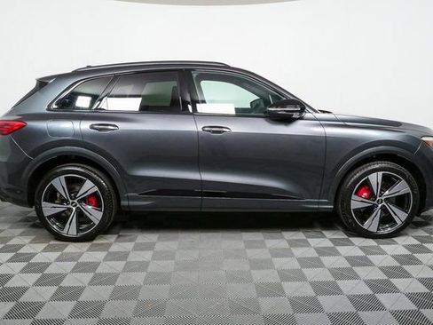New 2025 Audi SQ5 Premium Plus image 2