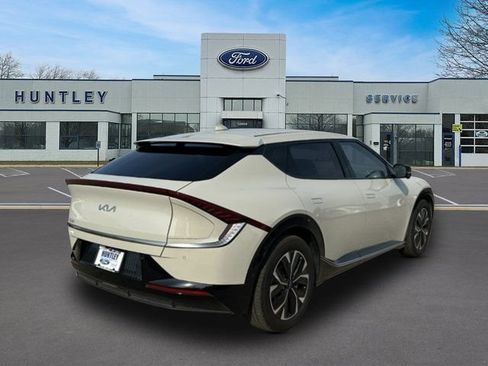 Used 2024 Kia EV6 Wind w/ Wind Technology Package AWD/4WD image 4
