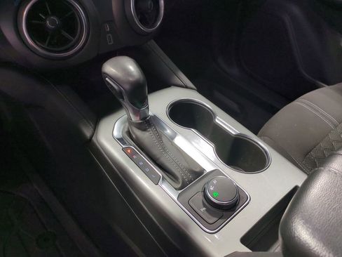 Used 2019 Chevrolet Blazer LT image 39