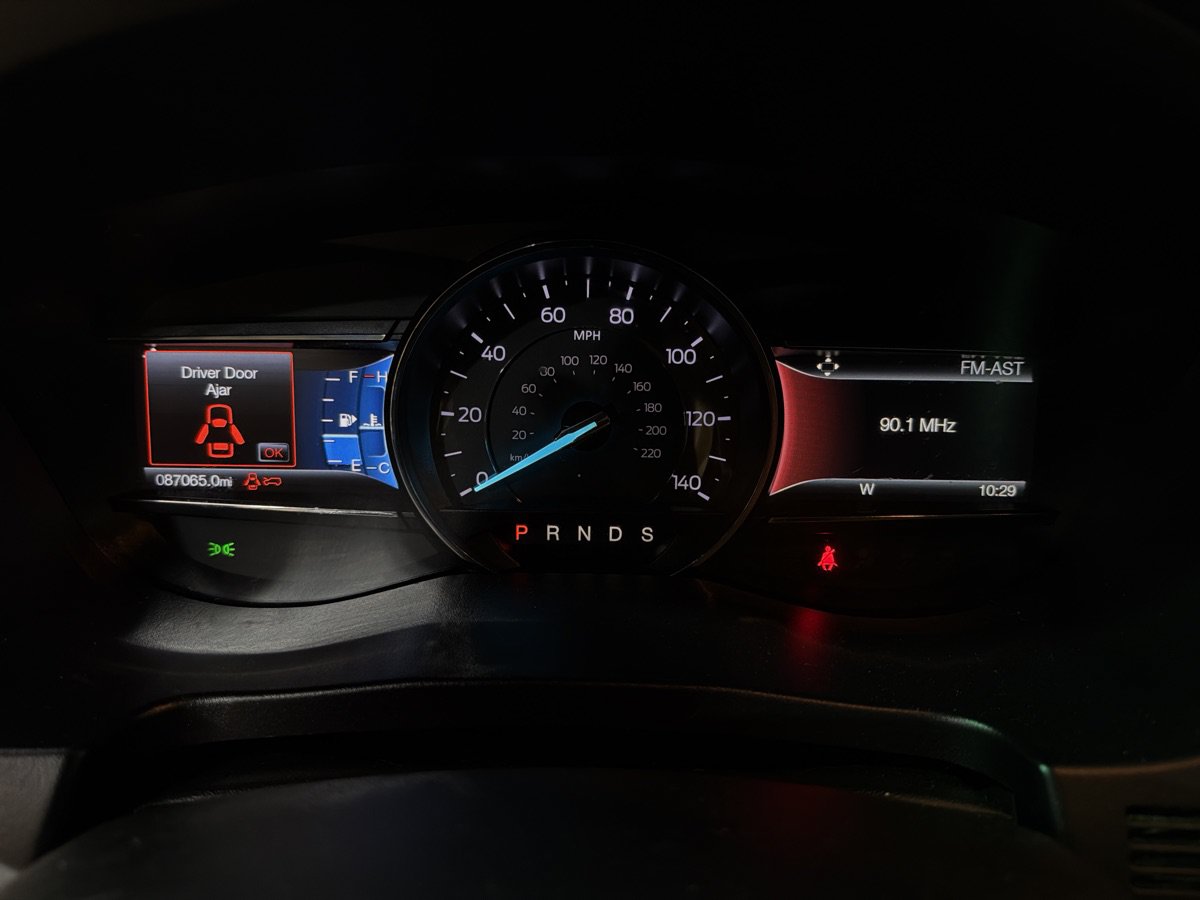 Used 2017 Ford Explorer Limited FWD image 21