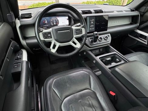 Used 2022 Land Rover Defender 110 X-Dynamic HSE AWD/4WD image 16