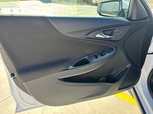 Used 2023 Chevrolet Malibu LT image 10