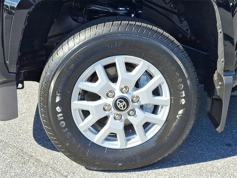New 2025 Toyota Tacoma SR5 image 18